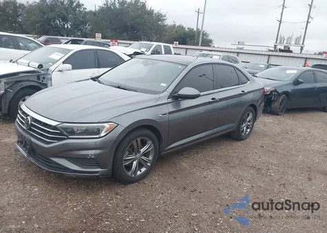 2019 Volkswagen Jetta 1.4T Sel from USA, damaged, VIN 3VWE57BUXKM188863